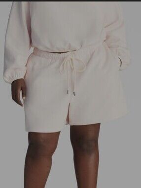 KBB by KAHLANA Drawcord Sweatshorts Light Pink L NWT Sold Out